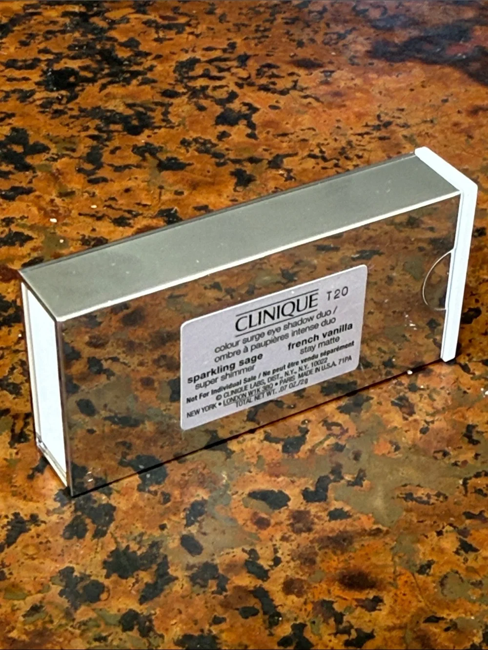 Clinique Colour Surge Eyeshadow Duo Sparkling Sage Shimmer French Vanilla Matte